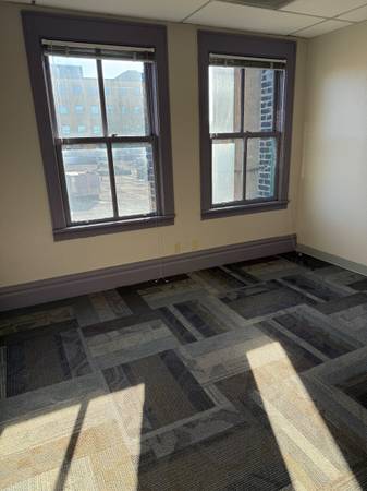 $1 / 134ft2 - Private Office Spaces for Sublease (Salem)64151650070914124