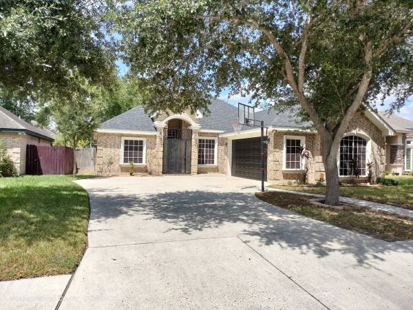 $289,000 / 3br - 2513ft2 - Very nice 3 Bedroom 2 Bath House in McAllen for Sale (McAllen, TX)64194265320449120