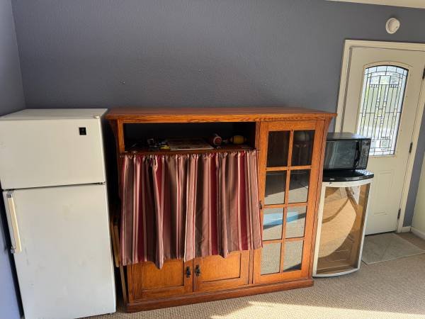 $1,200 / 900ft2 - Lake view studio apartment for rent (Copperopolis)63952108851843122