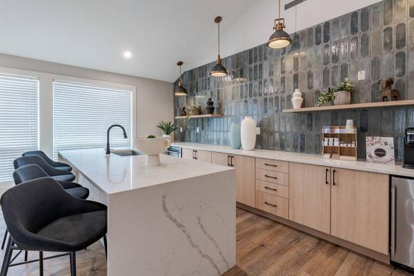 $1,522 / 1br - 581ft2 - Balcony, deck or patio, Wood-Style Plank Flooring or Carpet (Happy Valley, SE Portland, Milwaukie, Clackamas, Portla)63831466249857122