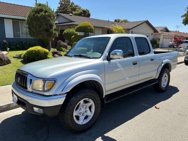 2003 Toyota Tacoma 4x4 4 door 172k miles clean title - $15,700 (Union City)63613264169987120