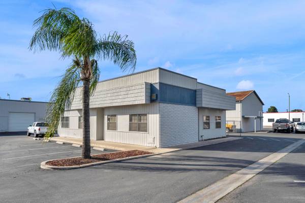 $2,375 / 1763ft2 - Fully Remodeled 1st Class Office Spaces in Central Tulare (Tulare, CA)63809865054337121