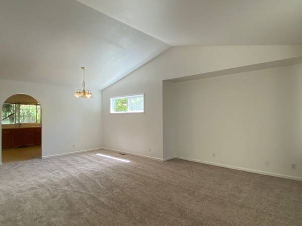 $2,495 / 3br - Morgan Ranch (Grass Valley)63952107543938124