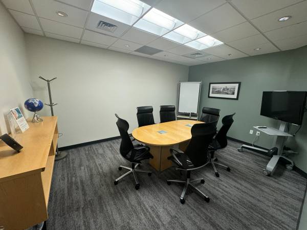 $311 🌟 Co-Working Dedicated Desk – 1 Month FREE (Regus) 🌟 (Burlington)63612006144899123