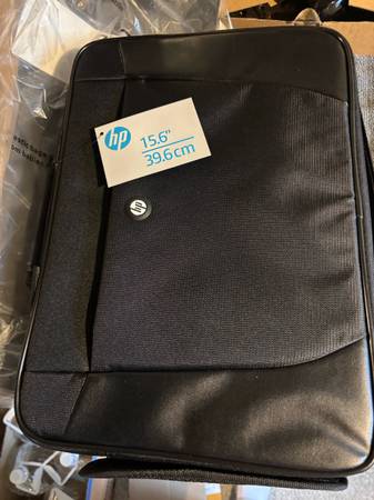 HP Essential 15.6" Top Load Case Computer Bag 1