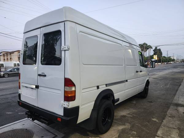 2005 Sprinter 3500 SHC 140wb - Photo 5