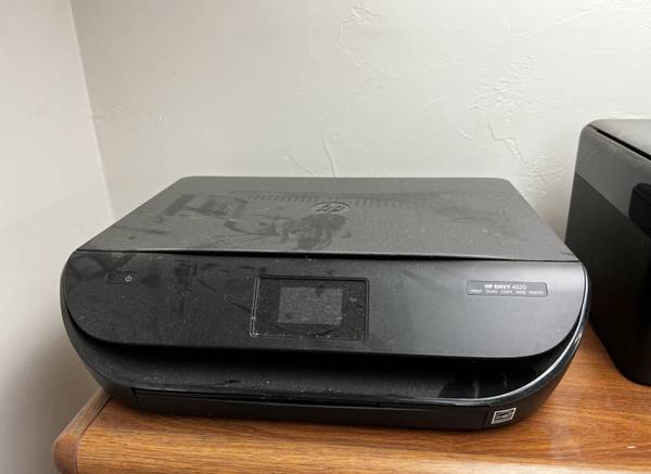 HP Envy 4520 Printer 1