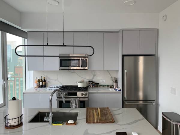 $4,810 / 1br - Corner Apartment with Sunset Skyline Views (Long Island City)63854193039617124