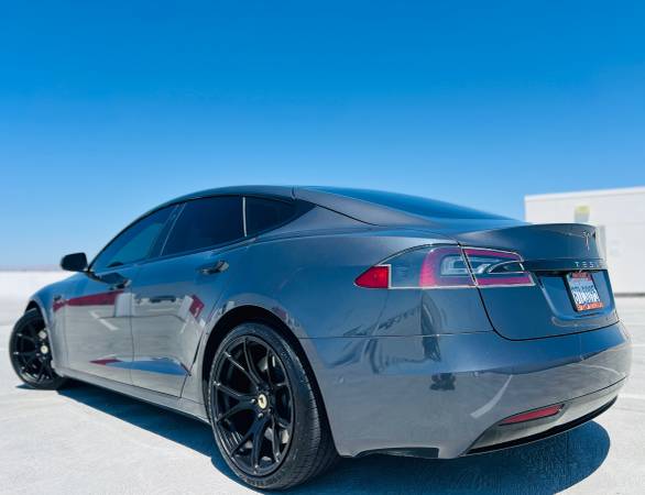 2017 TESLA MODEL S MODELOS 75 "EXTRA LIMPIO" SOLO 79,000 MILLAS "¡FINANCIAMOS NOSOTROS! - $19,995 (san jose oeste)63487813119107124