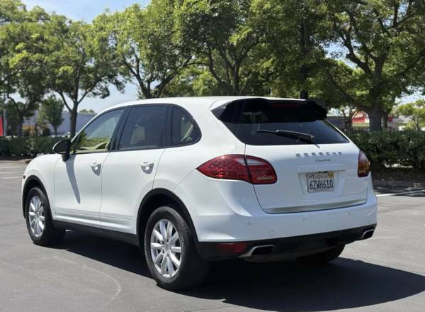 2013 PORSCHE CAYENNE, AWD, VEHÍCULO DE UN SOLO DUEÑO CARFAX, NAVEGACIÓN, CÁMARA DE REVERSA - $12,995 (Sacramento)63619458528641123