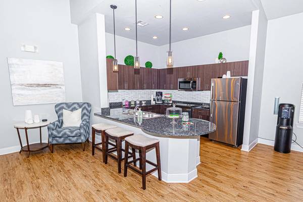$1,350 / 2br - 919ft2 - You Are Sure to LOVE Living at The Park at Bellagio (50 Miles South of Houston)63906680404227122