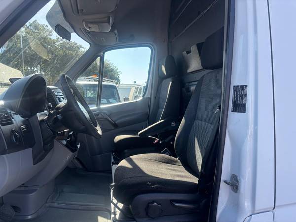 2012 Freightliner SPRINTER 3500 V6 - Photo 7