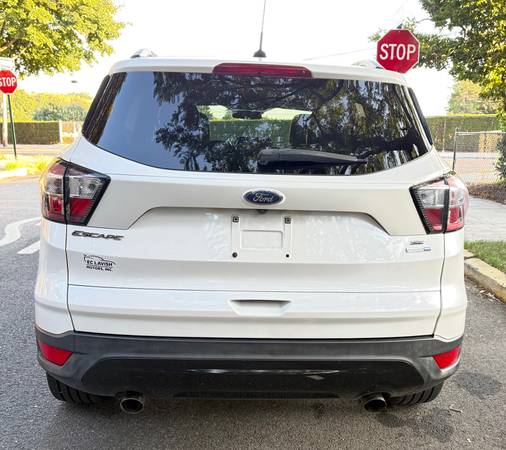 FORD ESCAPE SE - $8,995 (Maspeth)63469754824067123