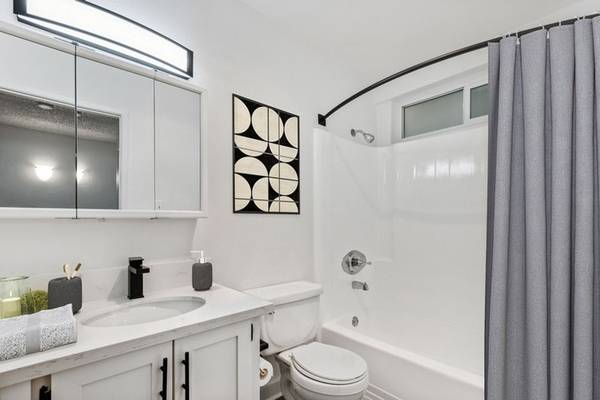 $2,595 / 1br - 639ft2 - Your Beautiful New Home with ONE MONTH FREE is Waiting!!! (san jose east)63622930893057124