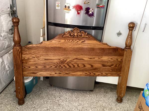 BEBE Furniture Solid Oak FULL Country Heirloom Headboard 1