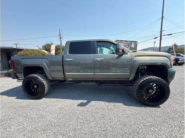 2017 GMC Sierra 2500 HD Crew Cab 4x4 4WD Denali Pickup 4D 6 1/2 ft Tru - $55,999 (Enriquez Auto Group)63499250038659123