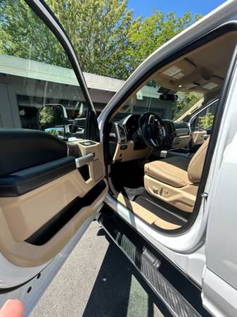 2017 Ford F250 Lariat Super Duty Crew Cab - $57,000 (Moraga)63617823599747122
