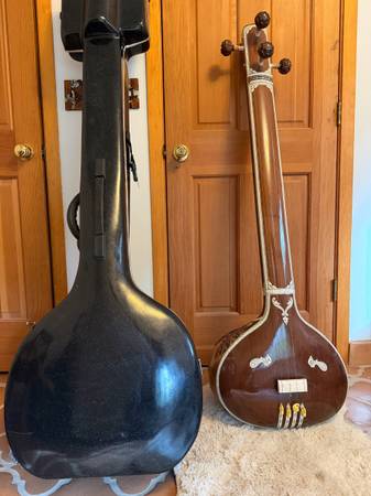 Tanpura 1