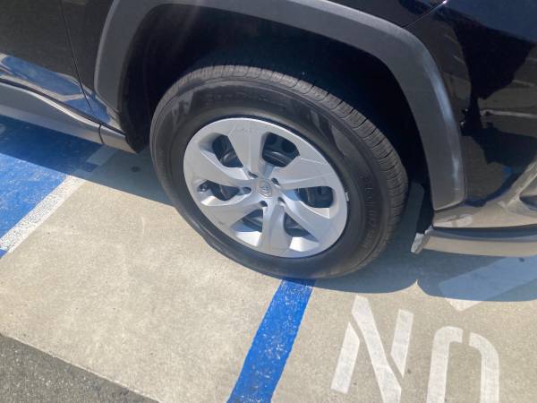 Usado 2024 Toyota Rav4 LE---Negro/Negro - $27,762 (richmond / point / annex)63470230152449123