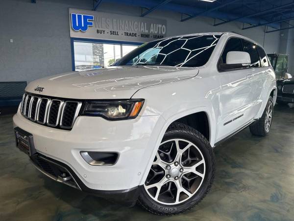 2018 Jeep Grand Cherokee Limited. ¡Aprobación de crédito garantizada! a - $15,495 (+ Wes Financial Auto)63488105741185121