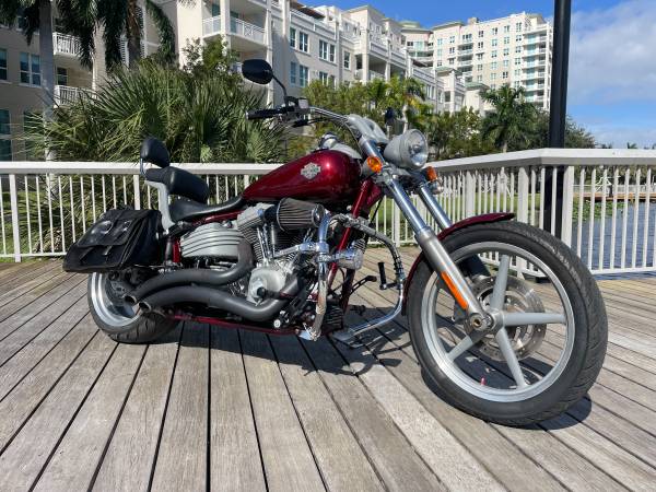 2008 Harley Davidson Rocker under 12K mls nice YES FINANCING 1