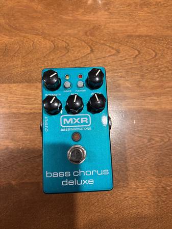 MXR Bass Chorus Deluxe 1