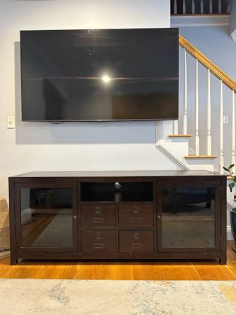 Media Console 1