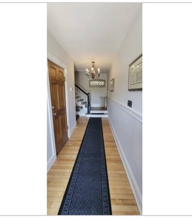 $3,295 / 3br - 1300ft2 - Large 2 /3 / 4 bedroom West Roxbury highland area (West Roxbury, HIGHLAND NEIGHBORHOOD)63996404752898123