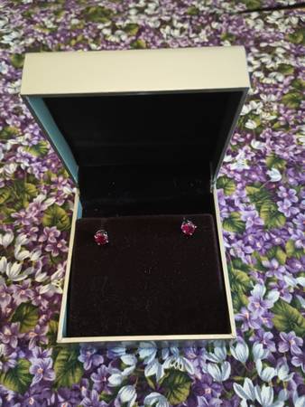 2 Karat Ruby Earrings 1