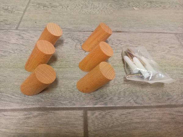 6 Wood Hooks 1