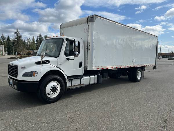 2020 Freightliner M2 106 - Photo 8
