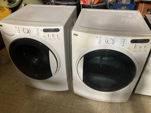 Kenmore Washer/Dryer Set 1
