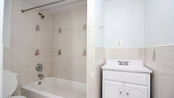 $2,500 / 1br - Large sunny loft, wyckoff ave stop L train (Ridgewood)63874743266177124