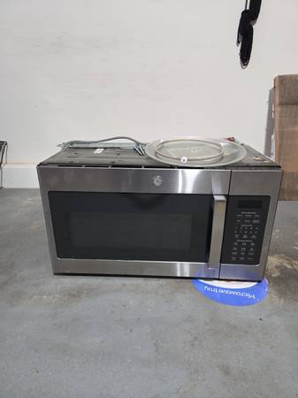 Over-the-Range Sensor Microwave Oven 1