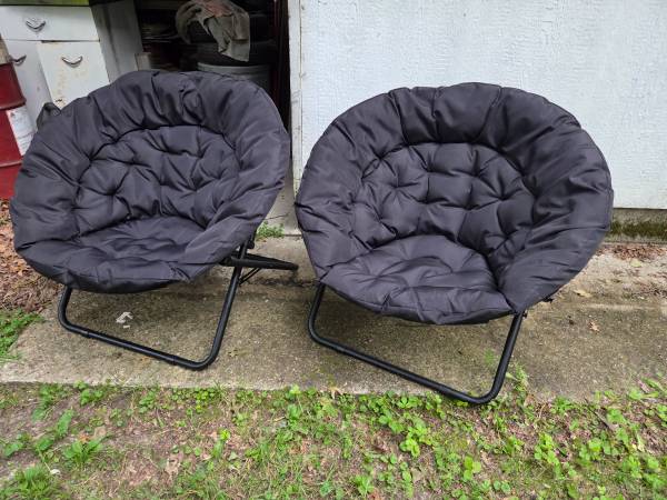 2 - round foldable chairs 1