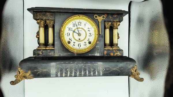 Antique Seth Thomas Mantel Clock 1