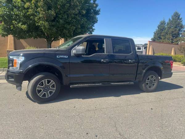 2018 Ford F150 SuperCrew Cab F-150 Truck XL Pickup 4D 5 1/2 ft Pickup - $14,000 (Real Deal Auto)63619131521537121