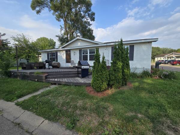 $85,000 / 3br - 1456ft2 - ¡HERMOSA CASA MODERNA REMODELADA EN UN EXCELENTE LOTE ESQUINERO! (Jordan)63868703705857120