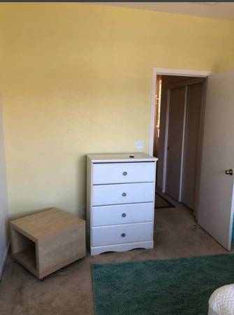 $600 / 4br - 2000ft2 - Furnished rooms! Cheap rent! (Sacramento)64043667457155124