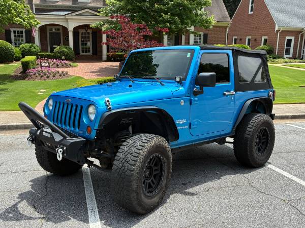 2010 Jeep Wrangler JK Sahara - $13,000 (Dunwoody)63620341500929120