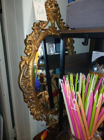 wall mirror - oval w/ fancy gold frame 1