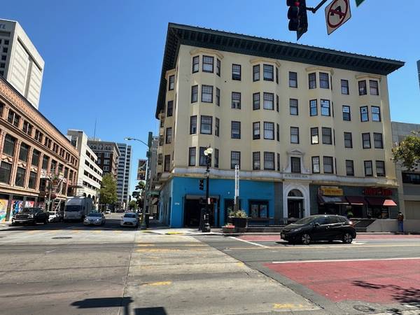 $6,000 / 2640ft2 - ESQUINA PRINCIPAL DE UPTOWN OAKLAND (centro de oakland)63888990693763121
