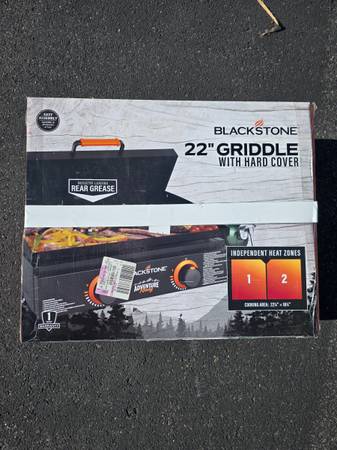 22" Blackstone Griddle with Cover 1
