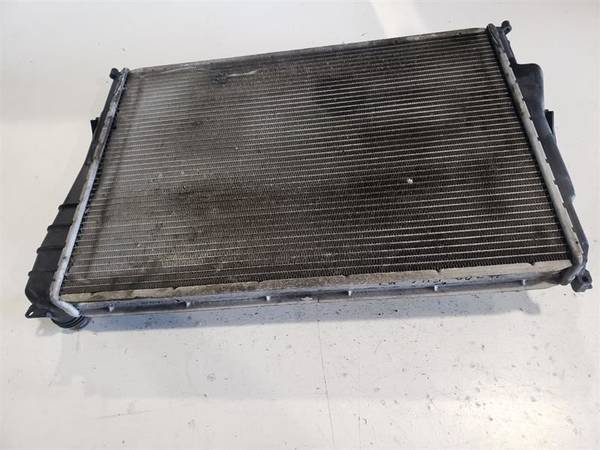 BMW 325 2005 Convertible Radiator 1