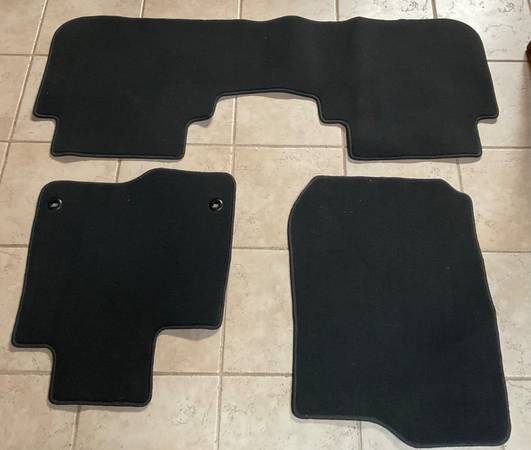 Honda CR-V Carpet Floor Mats 1