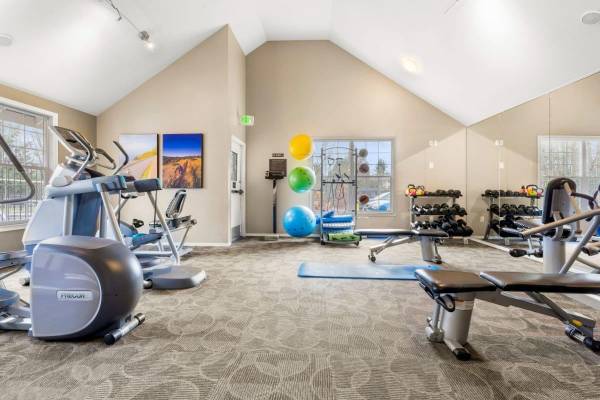 $1,537 / 1br - 750ft2 - W/D, Hardwood, Stainless Kitchen 1 BR 1 BA 750 SF Pets Ok! (Kent, Auburn, Renton, Sea-Tac, Seattle, Maple Valley)63688549222657124