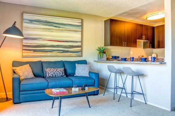 $2,515 / 500ft2 - Ceiling Fans, Ample Closet Space, Onsite Management (belmont)63657880335105121
