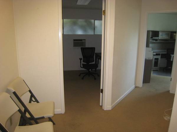$650 / 270ft2 - Small San Rafael offices (san rafael)64203026465539121