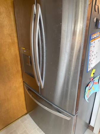 LG 29 cu ft French door refrigerator 1