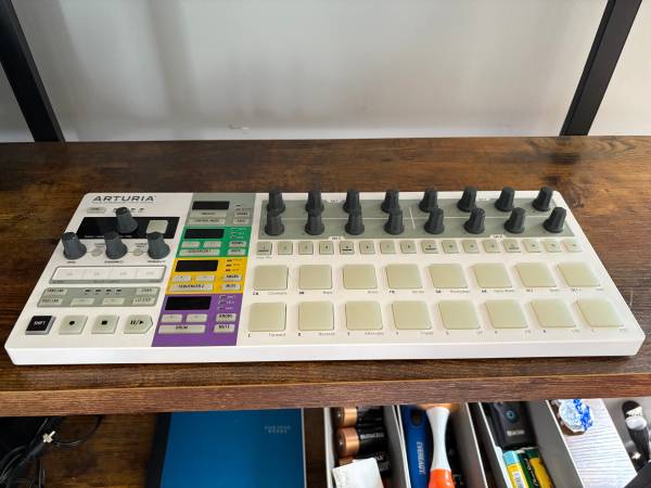 Arturia BeatStep Pro 1